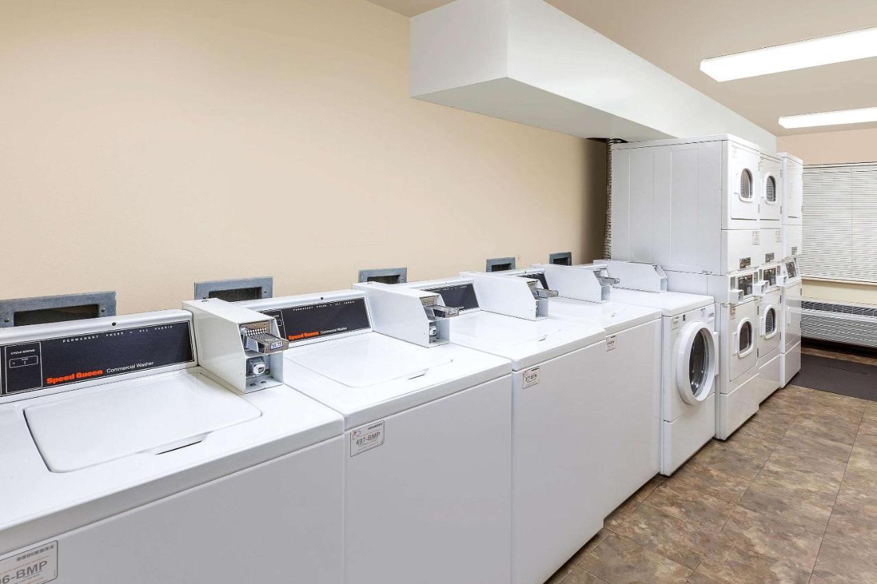 Woodspring Suites Council Bluffs Eksteriør bilde